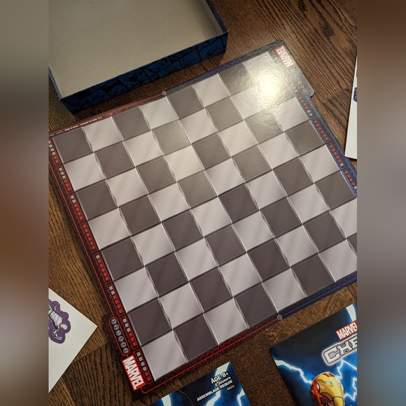 Marvel Chess Board Game - Picture 8 of 9
